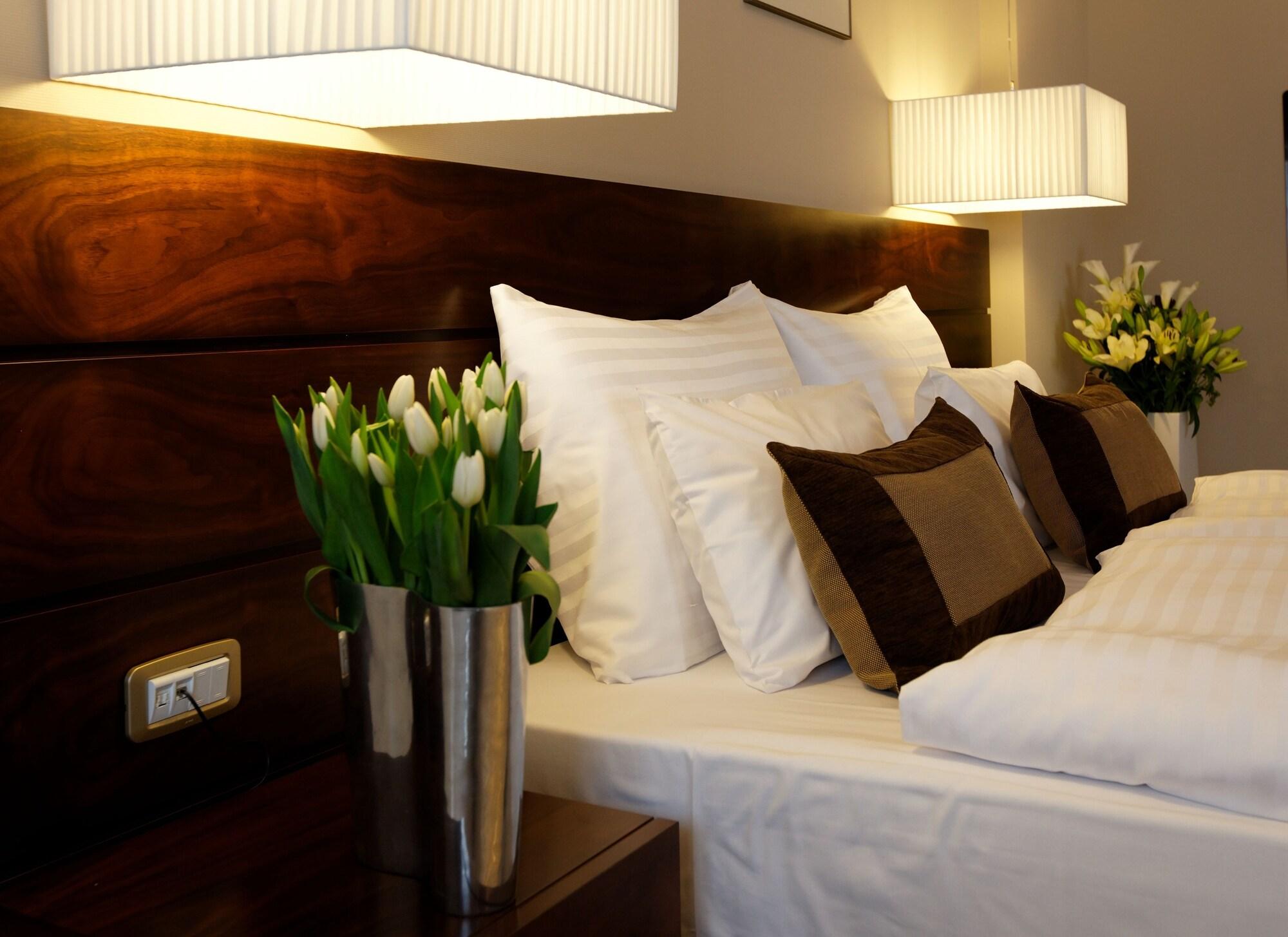 Capital Plaza Hotel Бухарест Экстерьер фото