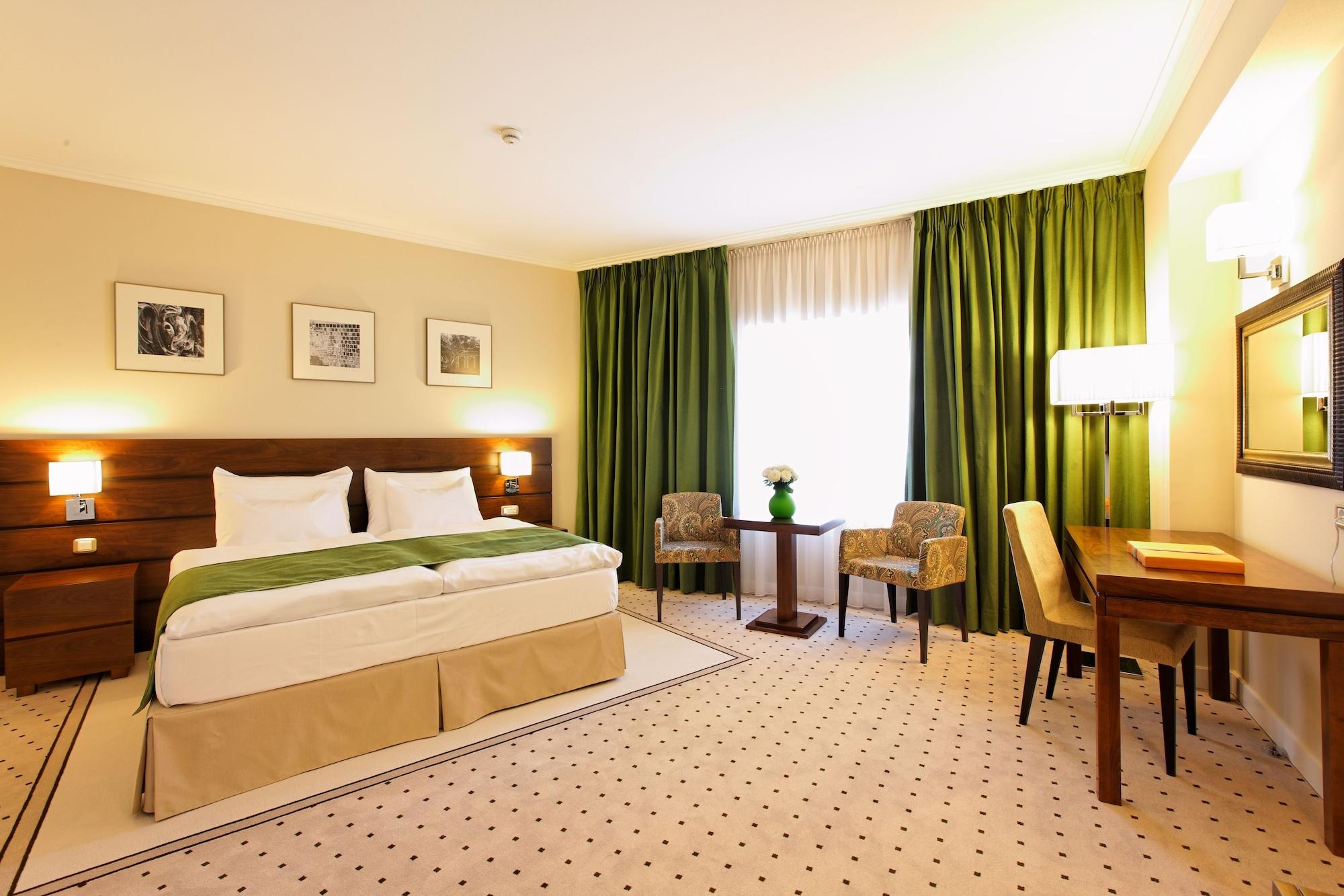 Capital Plaza Hotel Бухарест Экстерьер фото