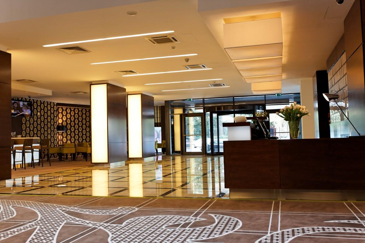 Capital Plaza Hotel Бухарест Экстерьер фото